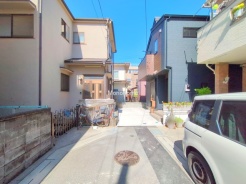 草加市氷川町