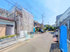草加市小山１丁目