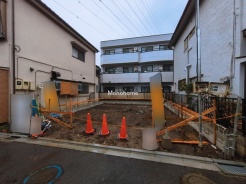 足立区南花畑２丁目